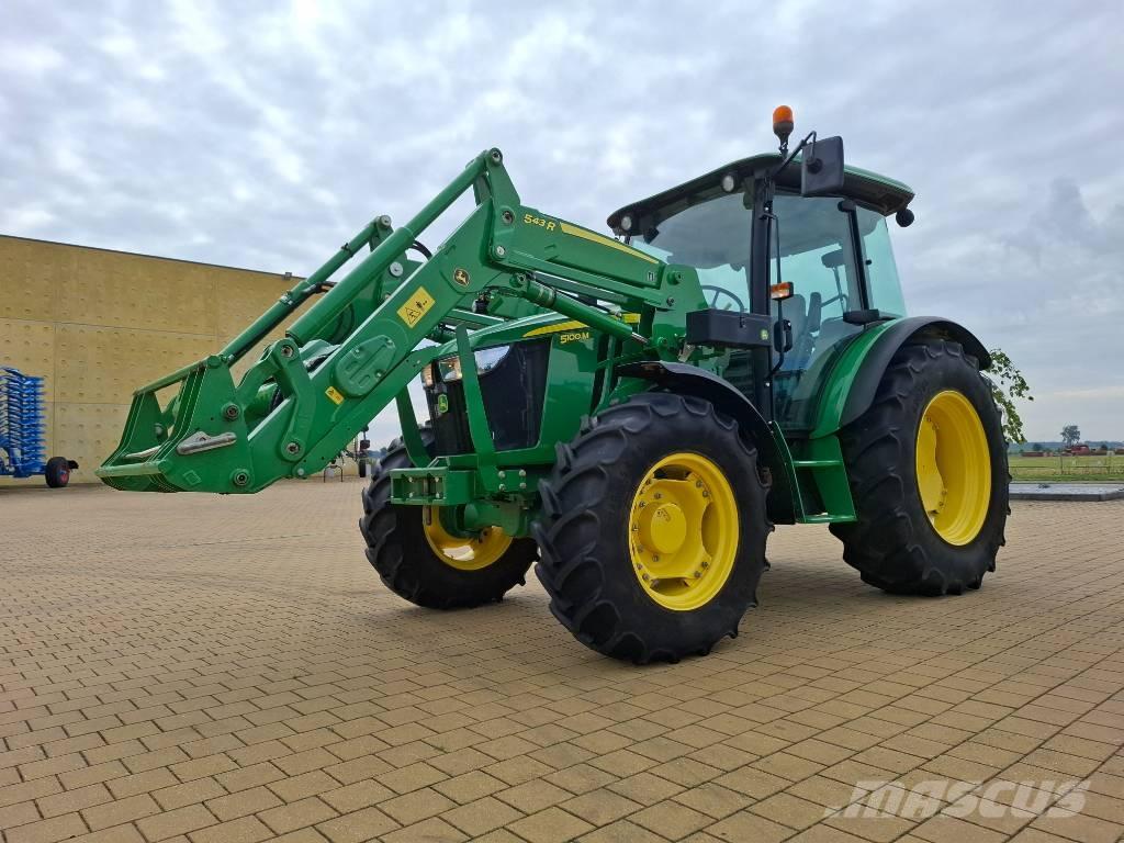 John Deere 5100M Traktorit