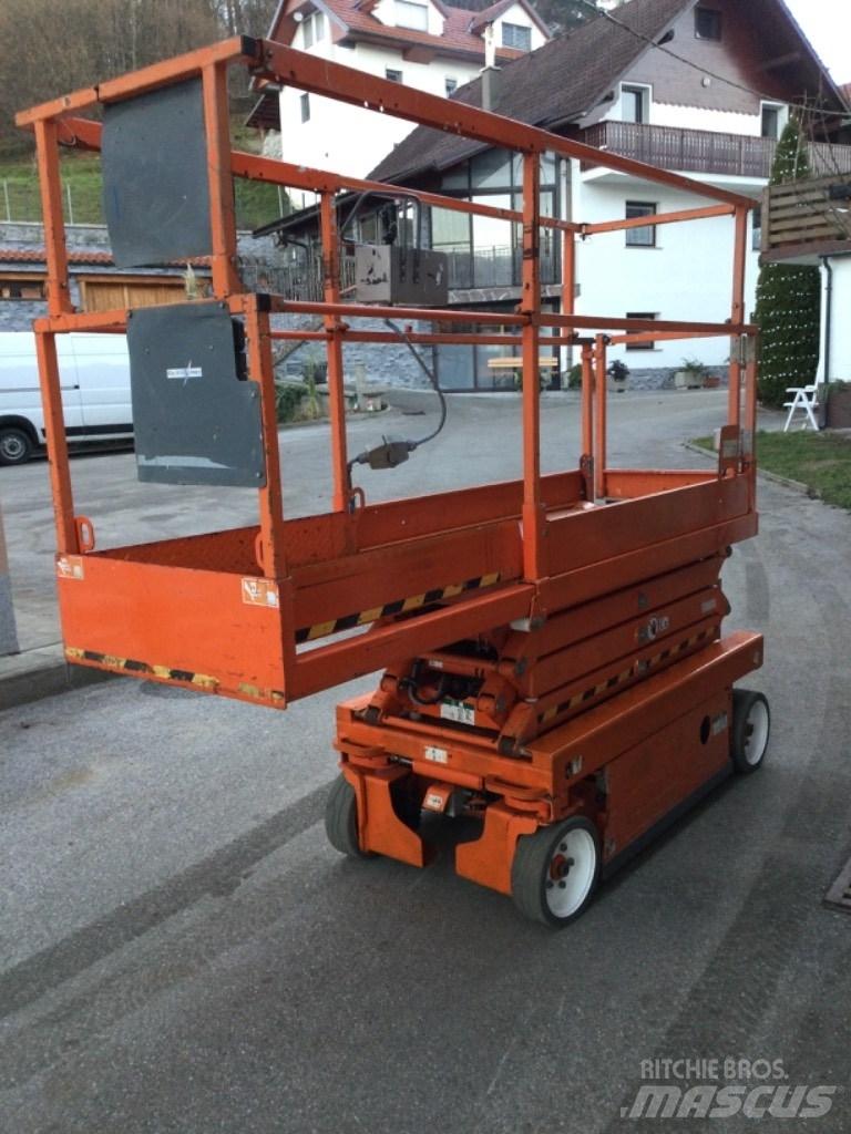 SkyJack SJ III 3219 Saksilavat