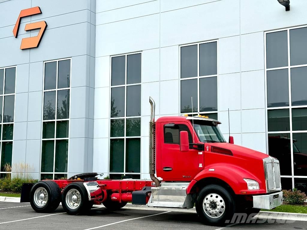 Kenworth T 880 Vetopöytäautot