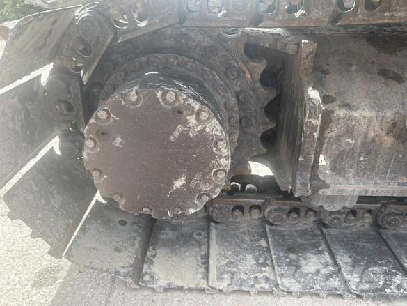 Hitachi ZX225 Telakaivukoneet