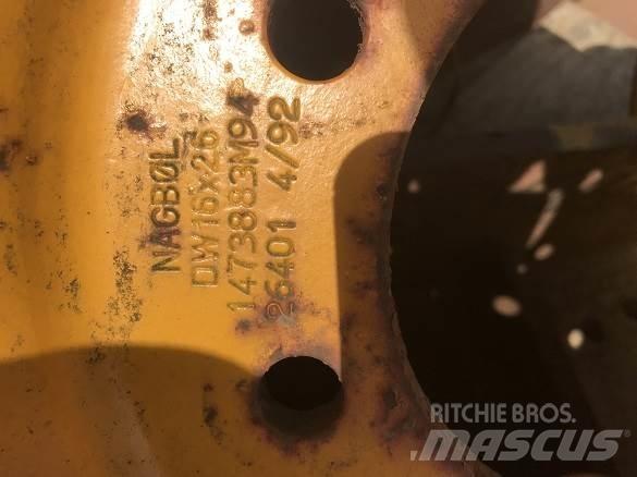  MASSEY REAR WHEEL Renkaat ja vanteet
