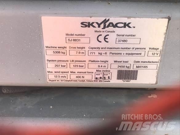 SkyJack SJ8831 Muut koneet