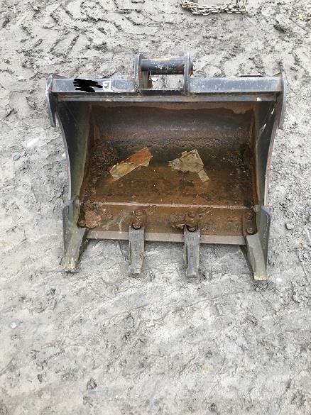  WHITES ZX26 24 Kauhat