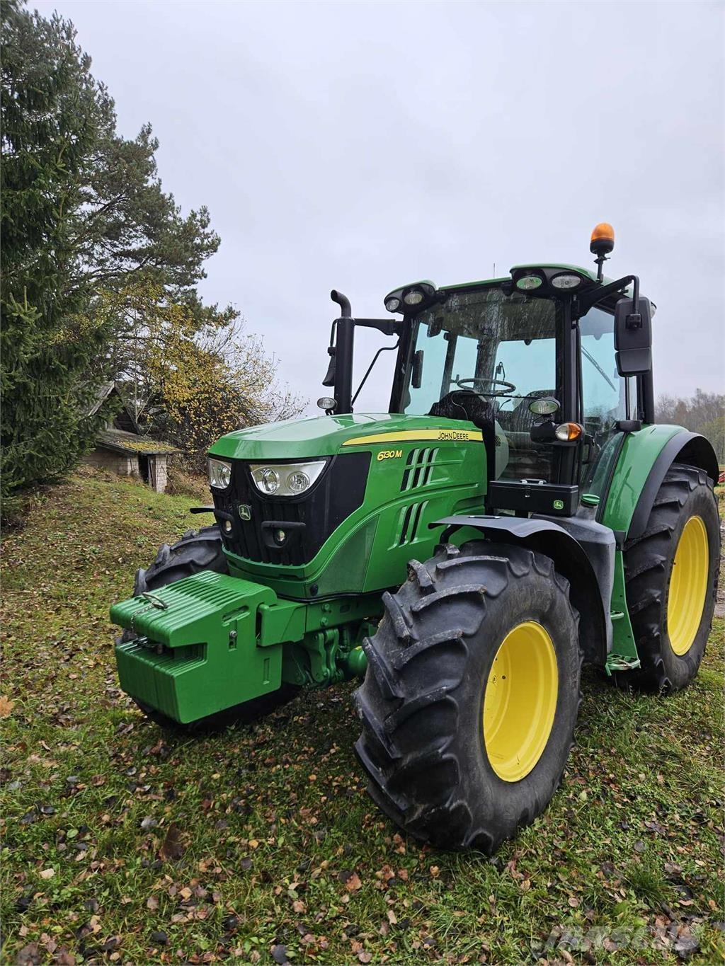 John Deere 6130M Traktorit