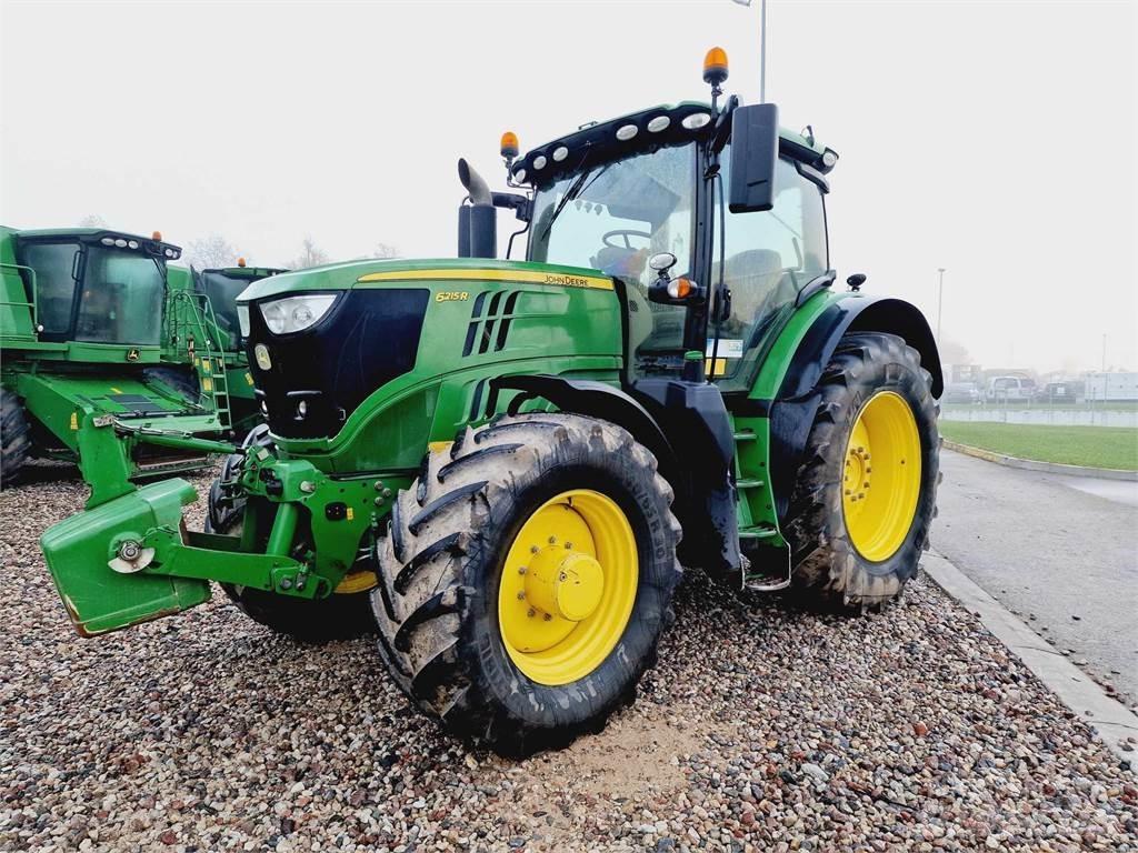 John Deere 6215R Traktorit