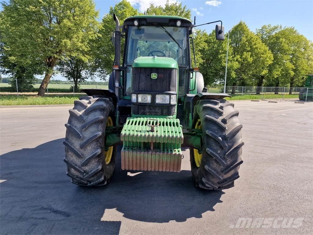 John Deere 6930 Traktorit