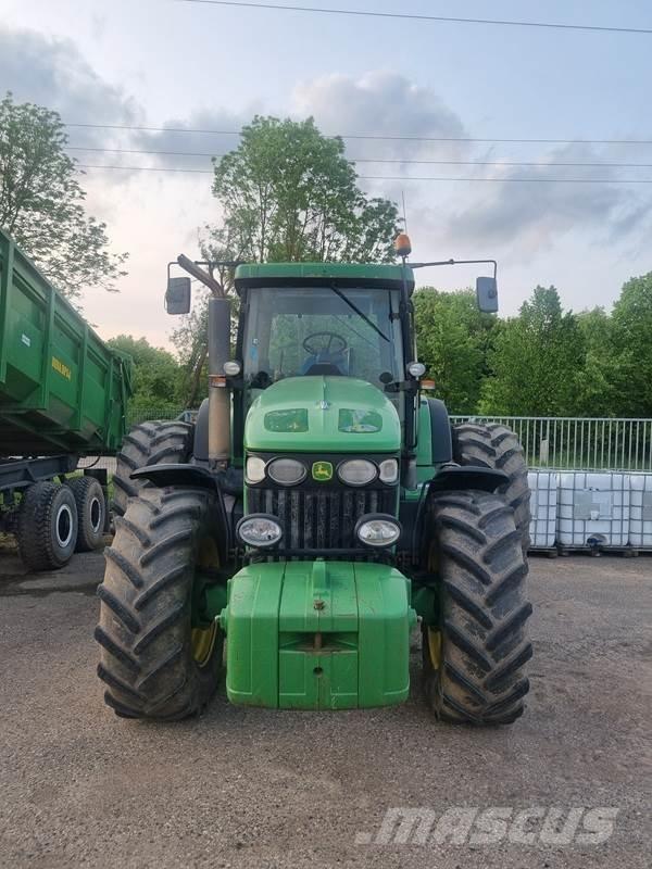 John Deere 7820 Traktorit