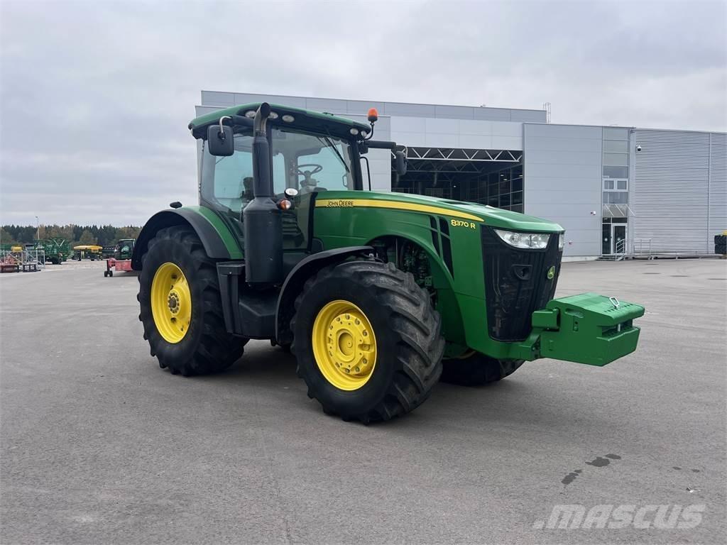 John Deere 8370R Traktorit
