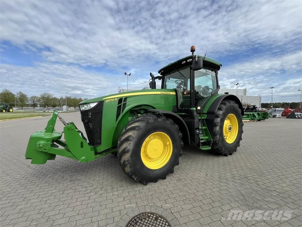 John Deere 8370R Traktorit