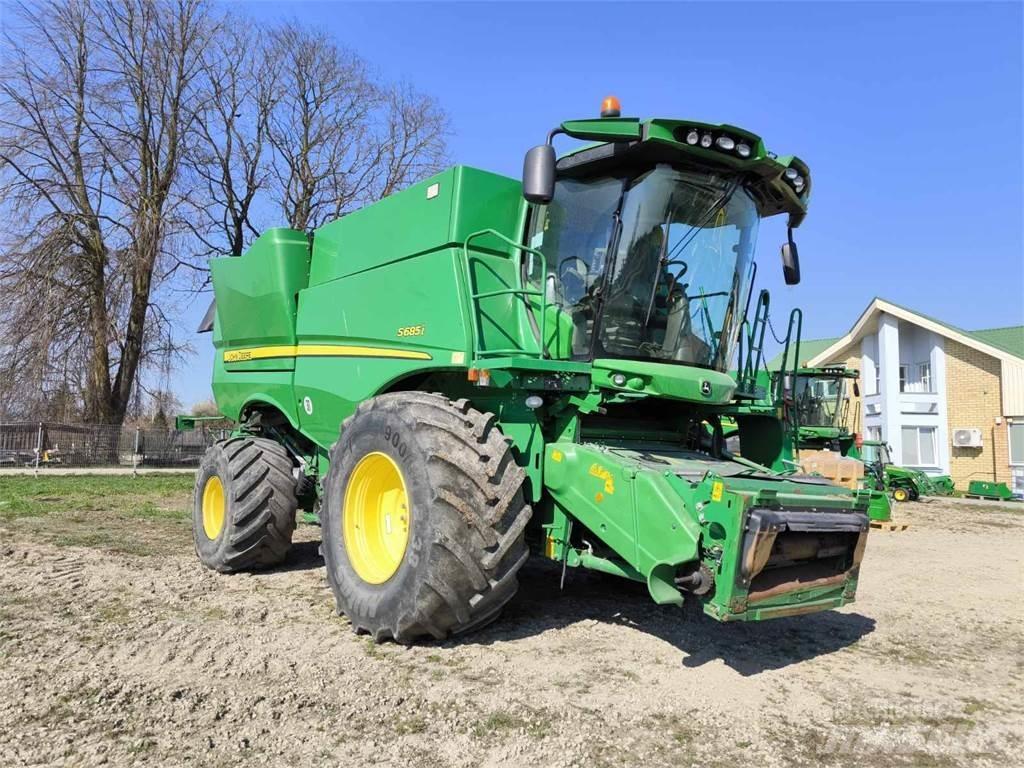 John Deere S685 Leikkuupuimurit