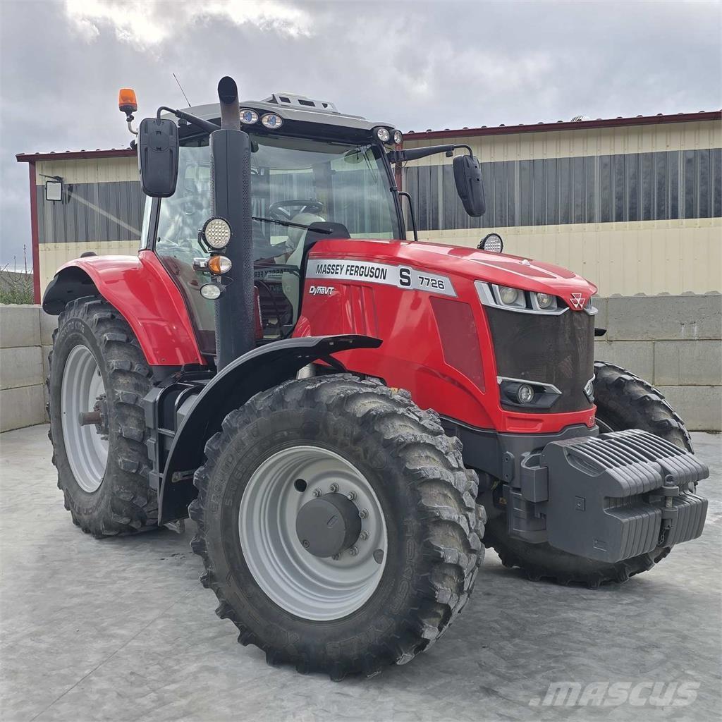 Massey Ferguson 7726 Traktorit