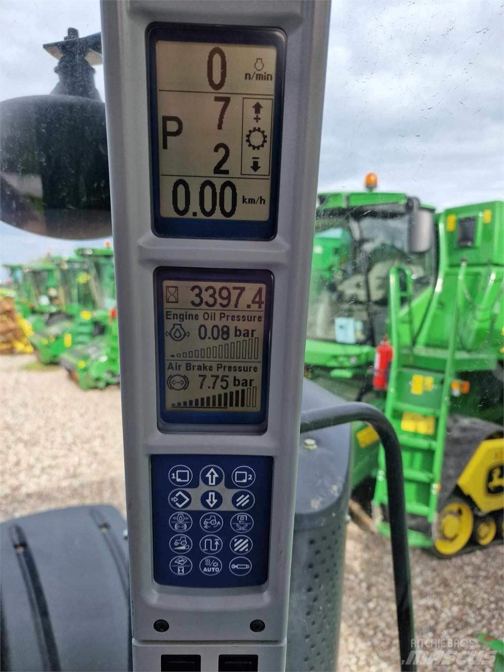New Holland T8.410 Traktorit