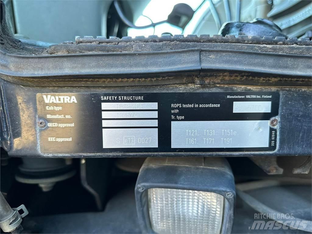 Valtra T171C Traktorit