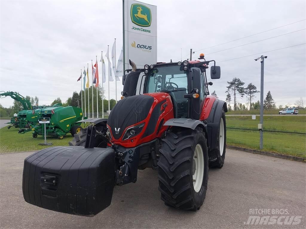 Valtra T234 Traktorit