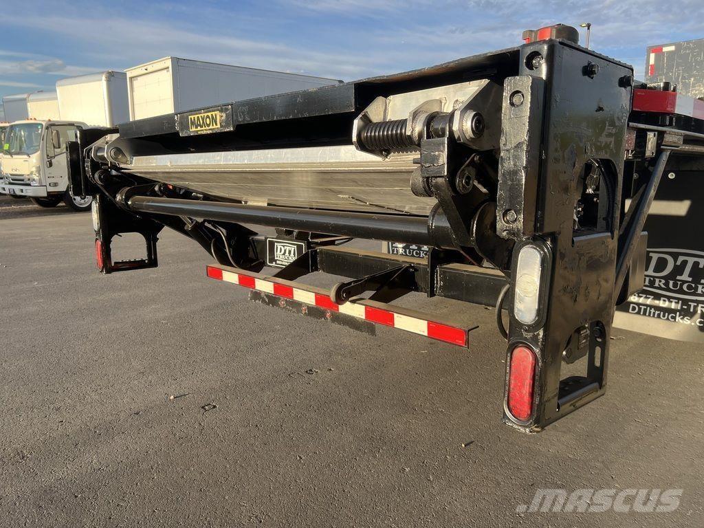 Maxon GTP3000 Tavara- ja huonekaluhissit