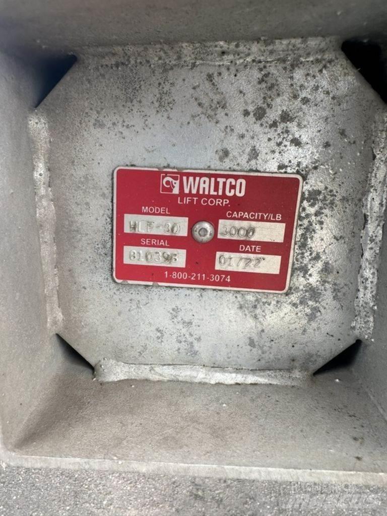  Waltco HLF-30 Tavara- ja huonekaluhissit