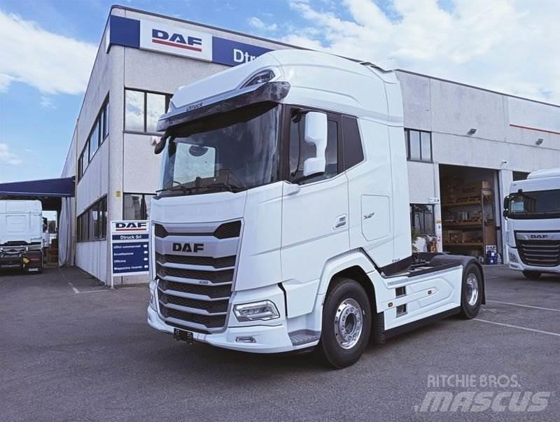 DAF XG+ 530 TRATTORE Vetopöytäautot