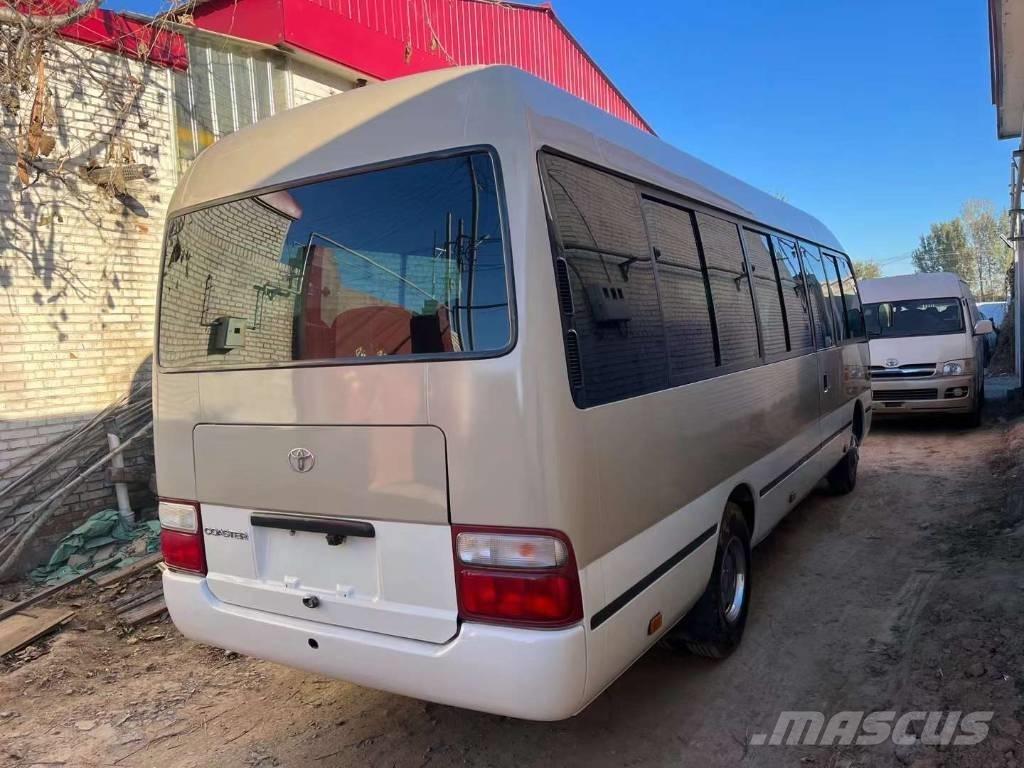 Toyota Coaster Bus Minibussit