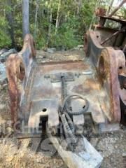CAT 5110 B Telakaivukoneet