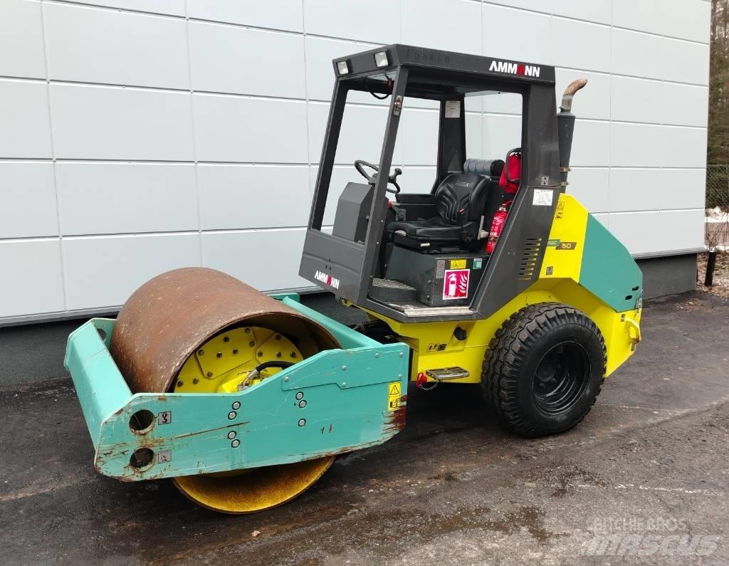 Ammann ASC 50 Yksivalssijyrät