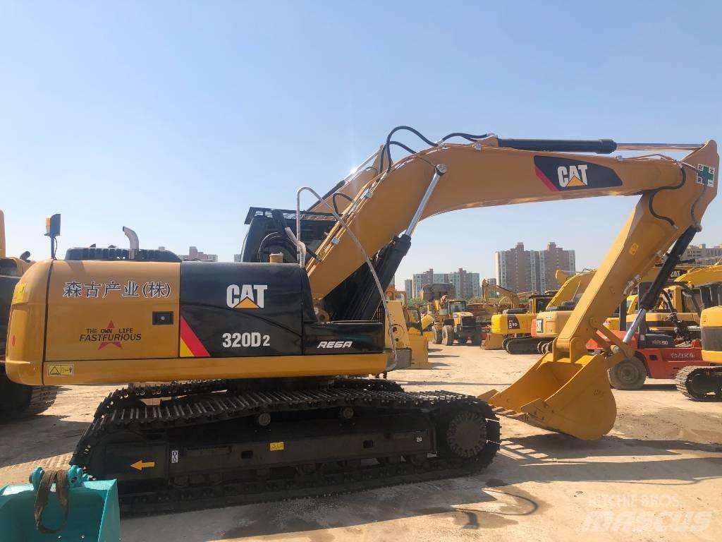 CAT 320 D 2 Midikaivukoneet 7t - 12t