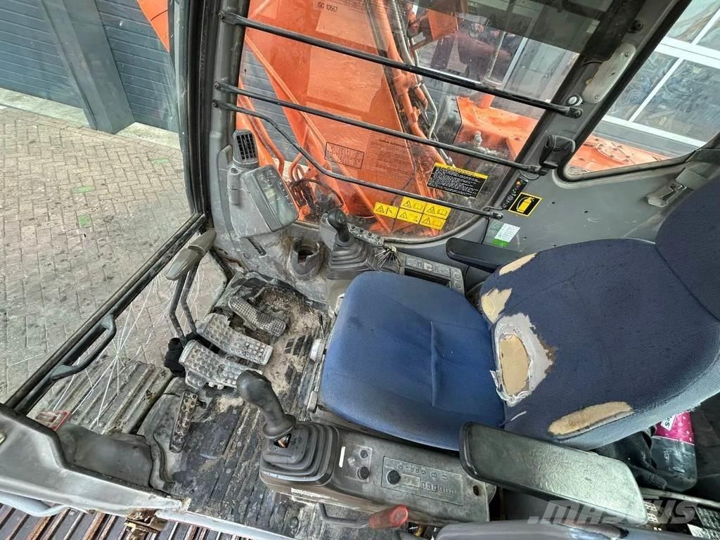 Hitachi ZX110 Midikaivukoneet 7t - 12t
