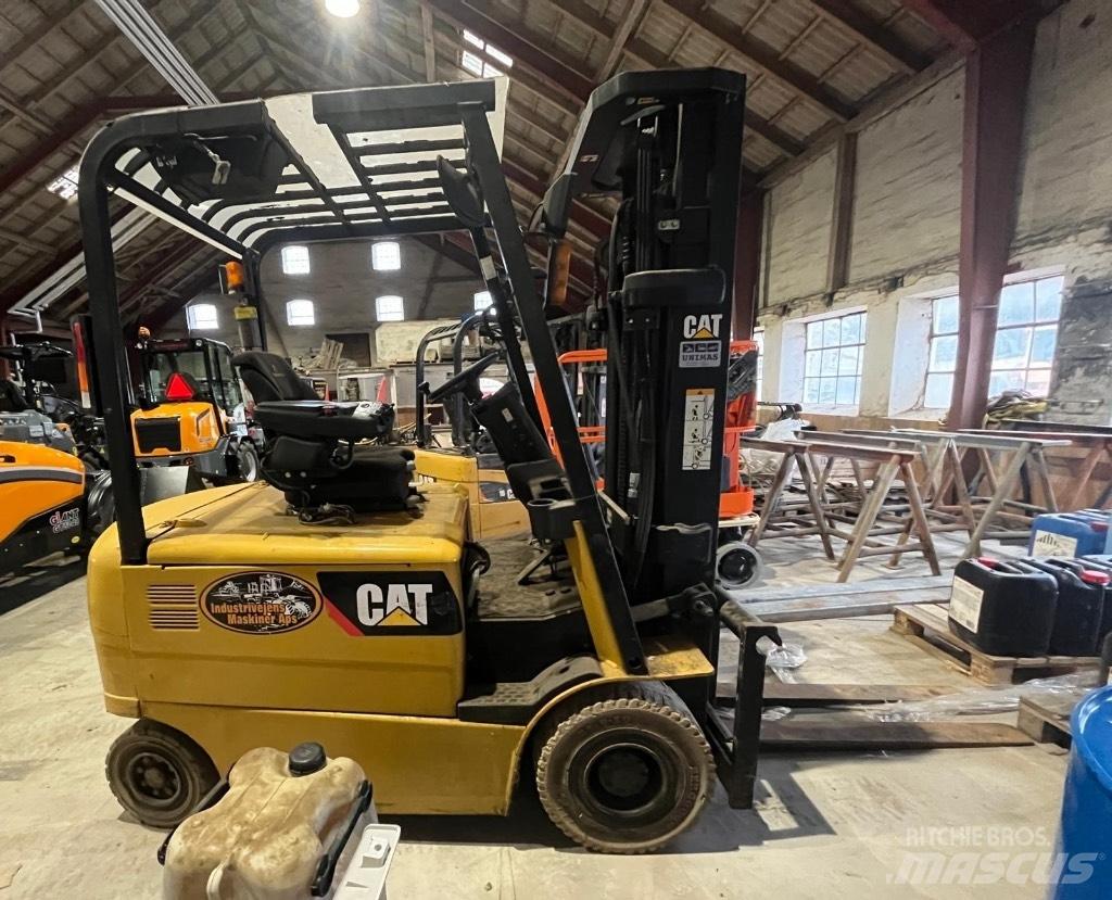CAT EP 25 Sähkötrukit