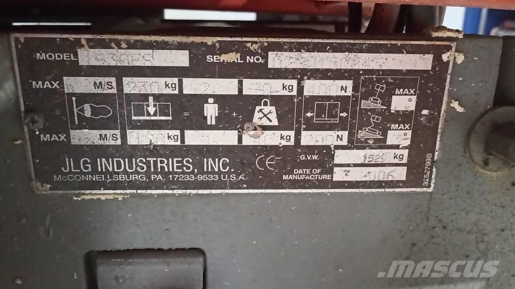 JLG 1930 ES Saksilavat