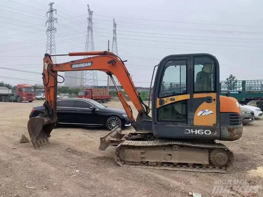 Doosan DH 60 Minikaivukoneet < 7t