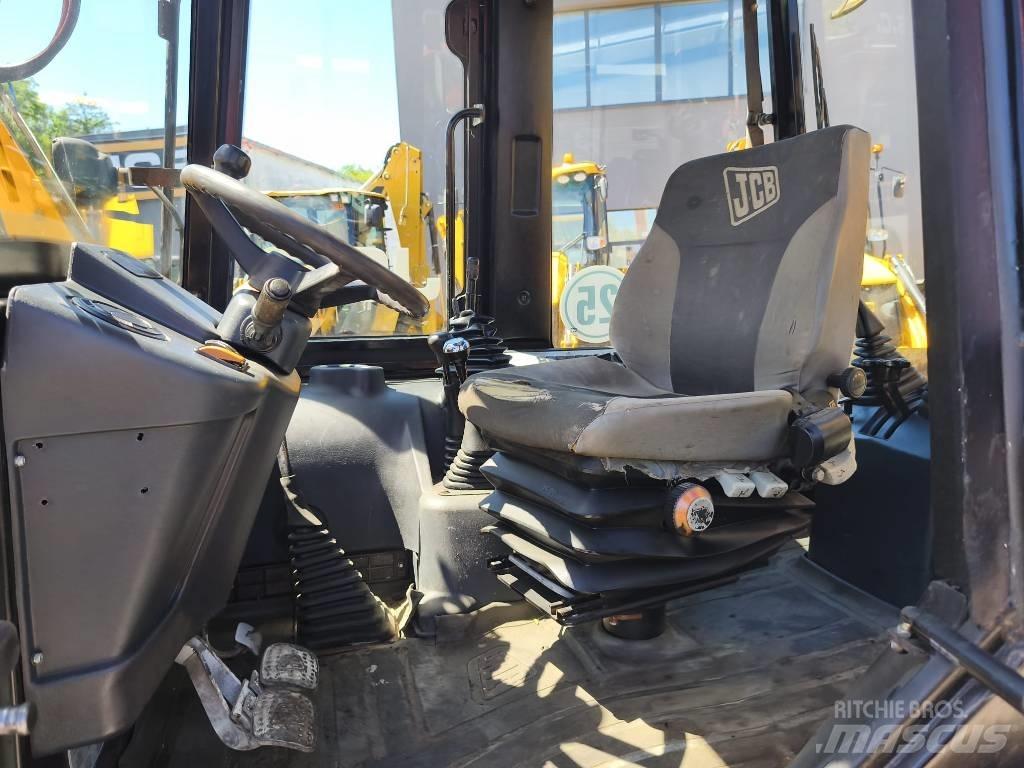 JCB 2 CX Kaivurikuormaajat