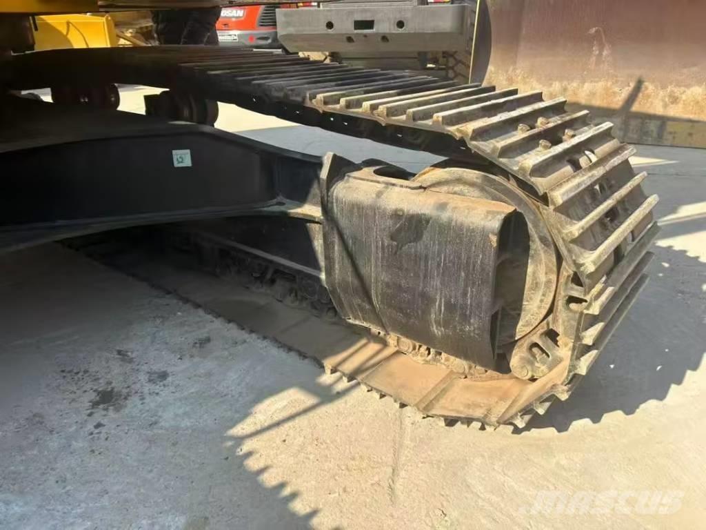 CAT 330D2L Telakaivukoneet