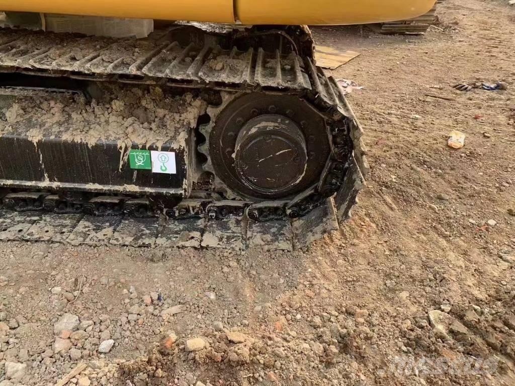 CAT 307 Minikaivukoneet < 7t