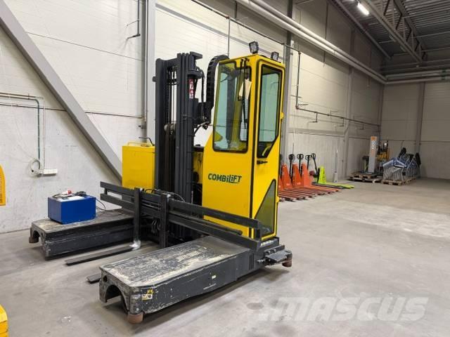 Combilift C3000STE Nelitietrukit