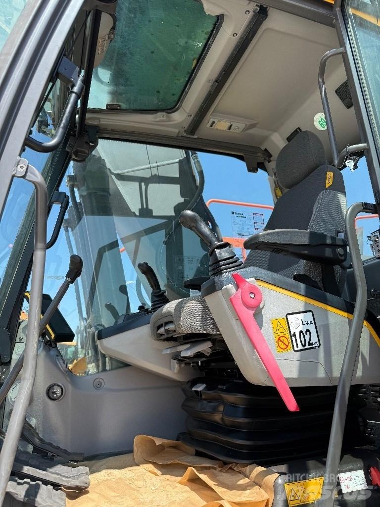 Volvo EC 220 E Telakaivukoneet