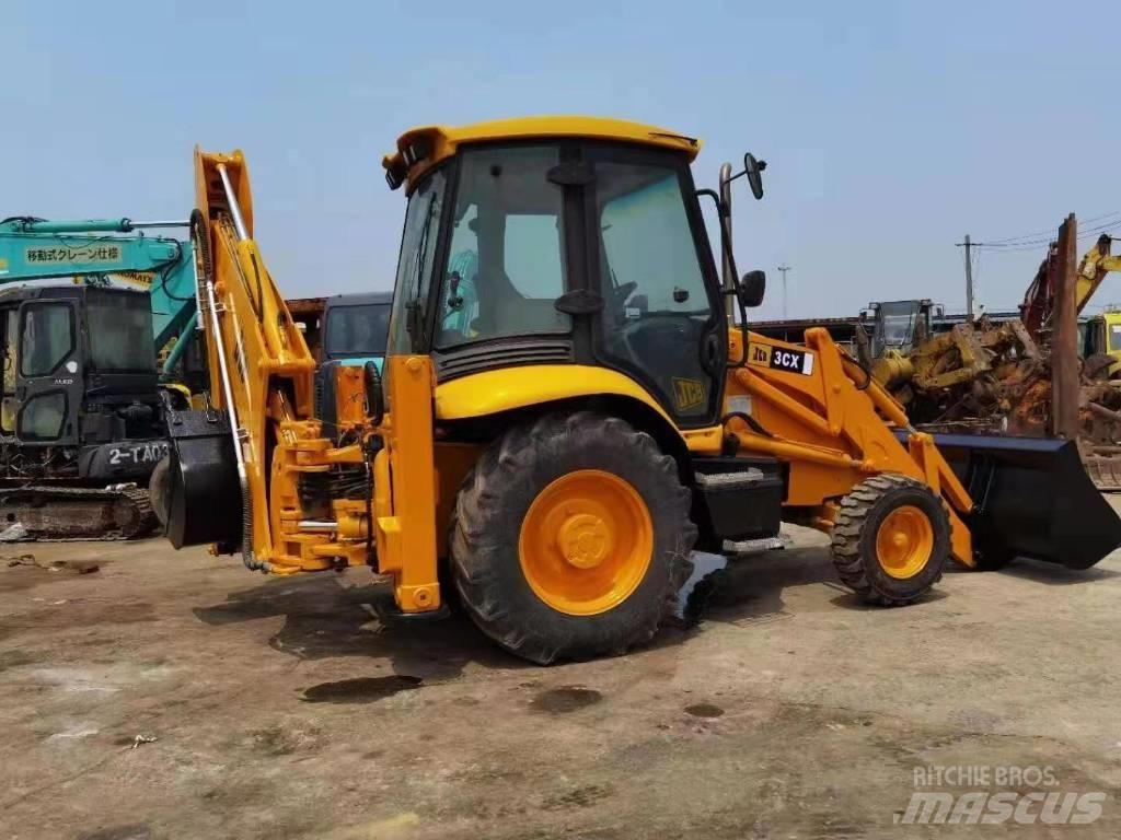 JCB 3 CX Kaivurikuormaajat