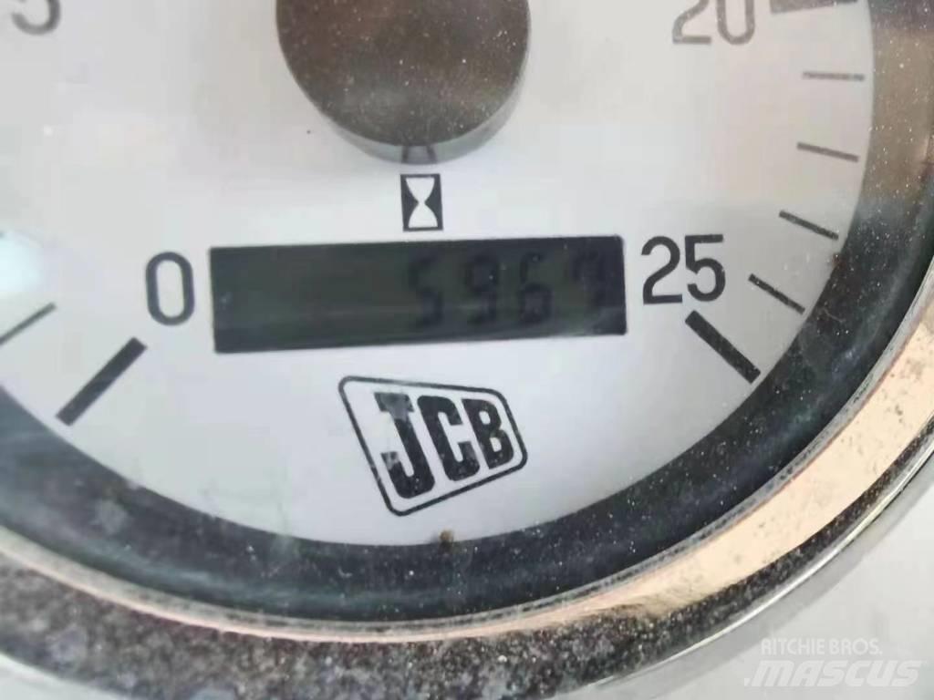 JCB 3 CX Kaivurikuormaajat