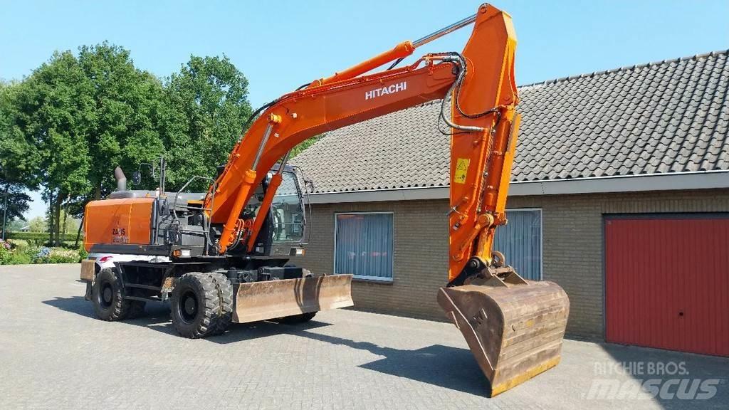 Hitachi ZX220W-5B Pyöräkaivukoneet