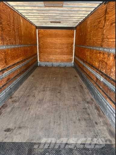 Freightliner M2-112 Umpikorikuorma-autot