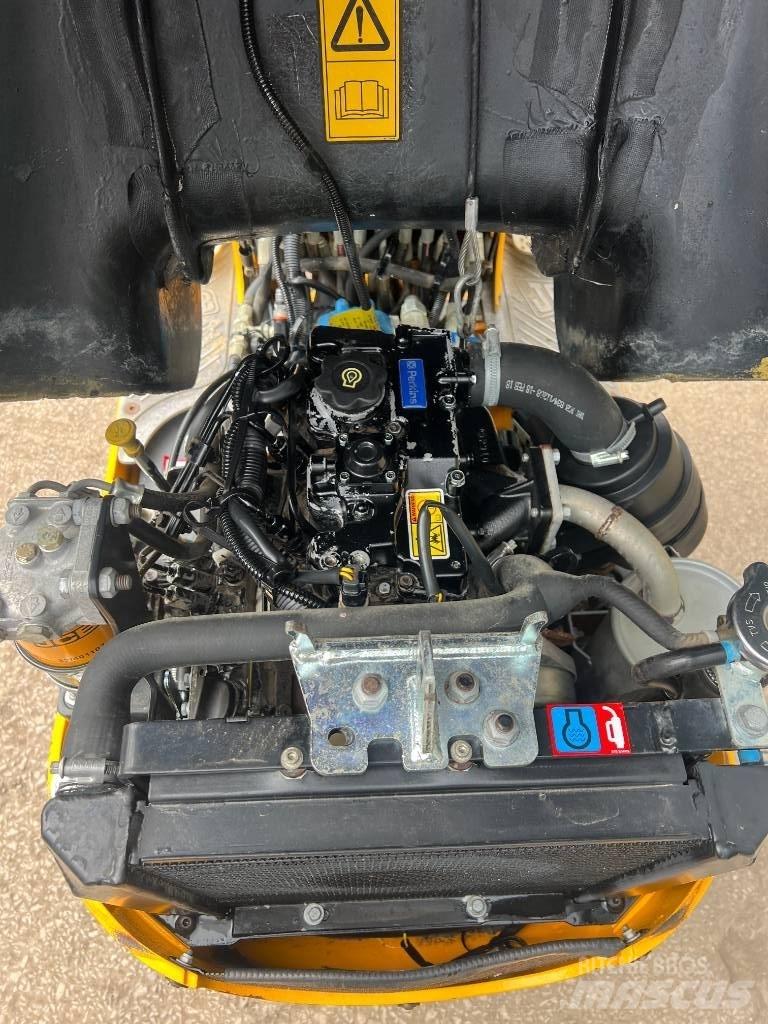 JCB 8008 CTS Minikaivukoneet < 7t