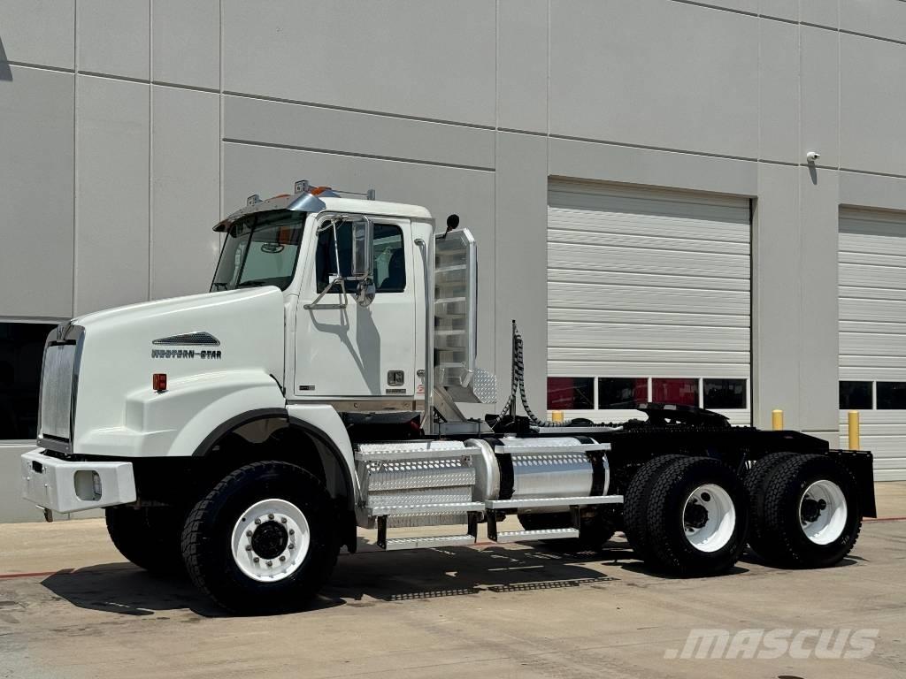 Western Star 4800 Vetopöytäautot