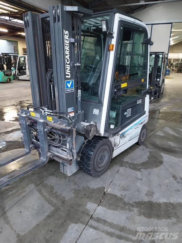 UniCarriers QX25 Sähkötrukit