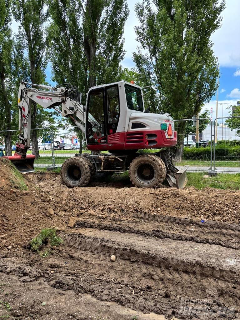 Takeuchi TB295W Pyöräkaivukoneet