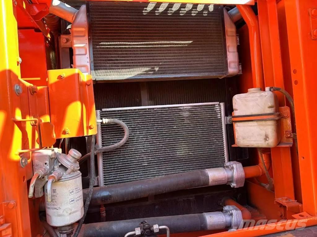Doosan DX 225 LC Minikaivukoneet < 7t