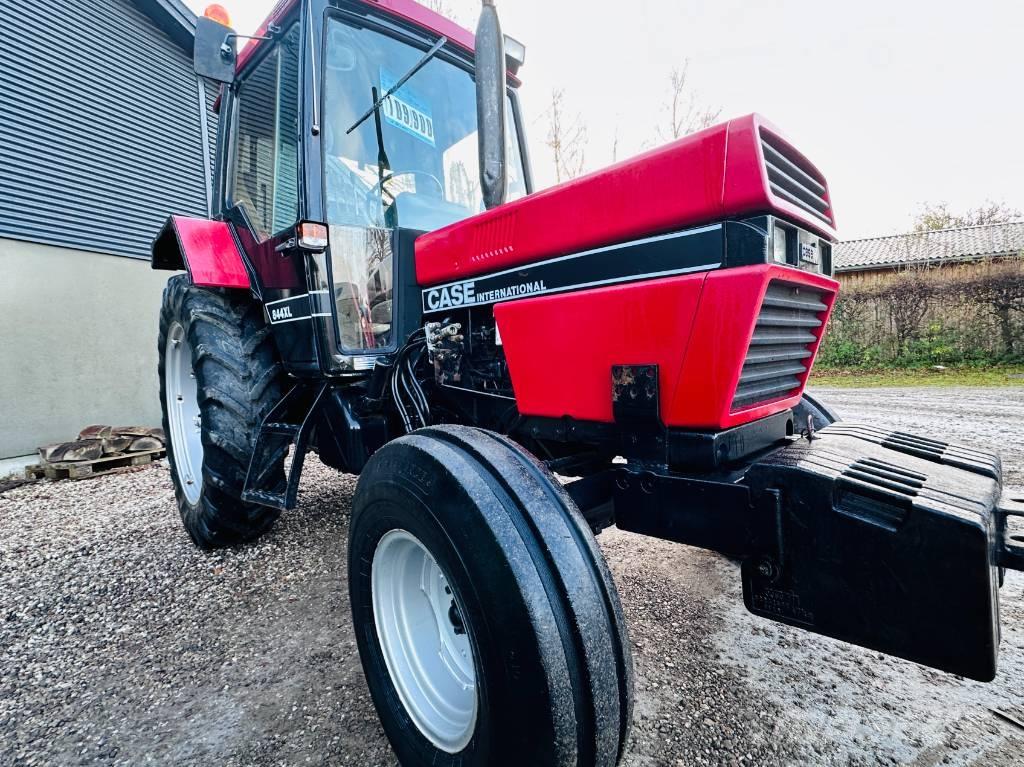 CASE 844 XL Traktorit