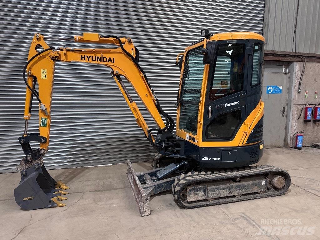Hyundai R25Z-9 AK Minikaivukoneet < 7t