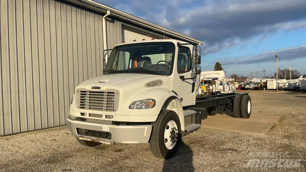 Freightliner M2 Kuorma-autoalustat