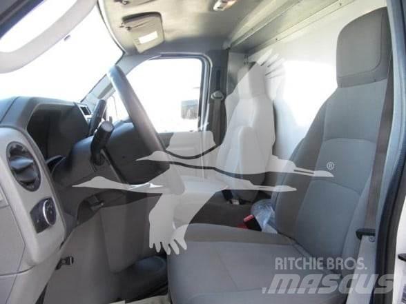 Ford E450 Muut koneet