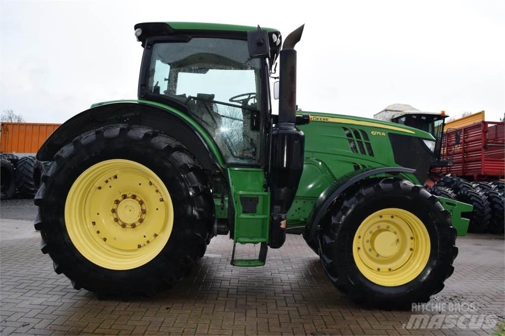 John Deere 6175 R Traktorit