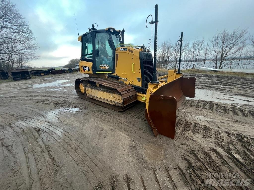 CAT D 4 K 2 LGP Telaketjupuskutraktorit