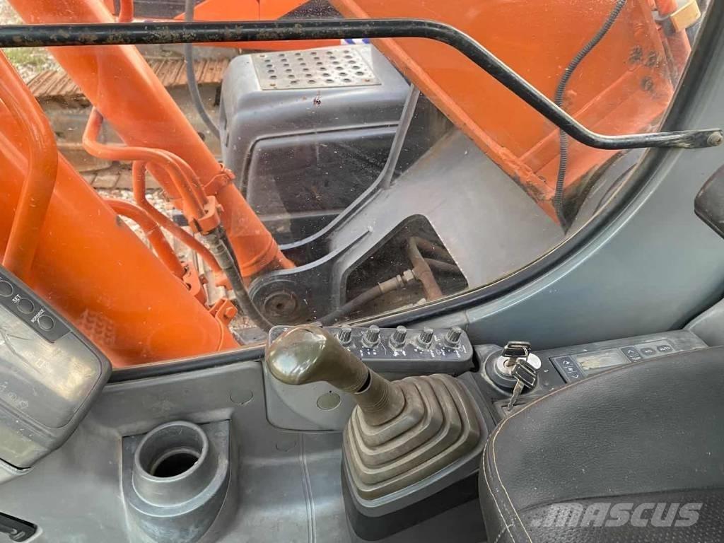 Hitachi ZX 210 Telakaivukoneet